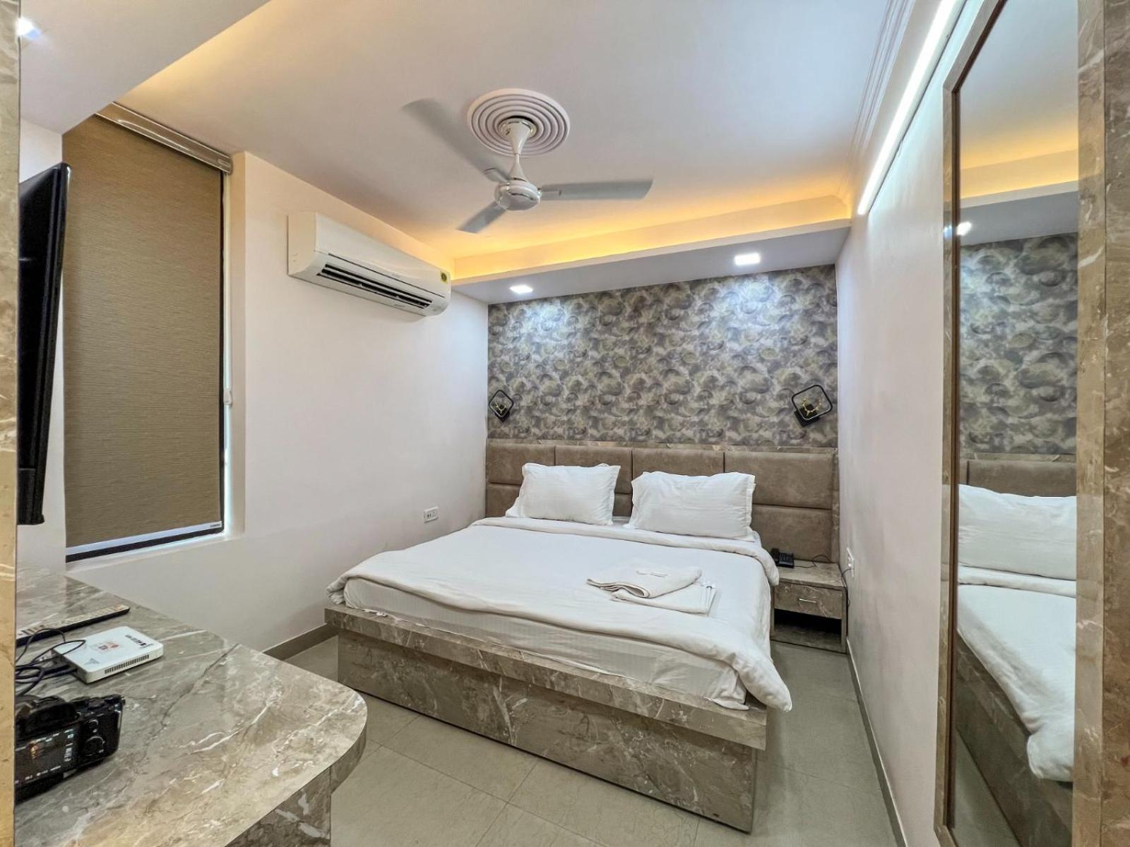 Hotel Suryamani Джайпур Екстериор снимка