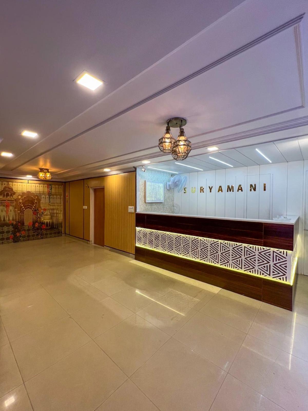 Hotel Suryamani Джайпур Екстериор снимка